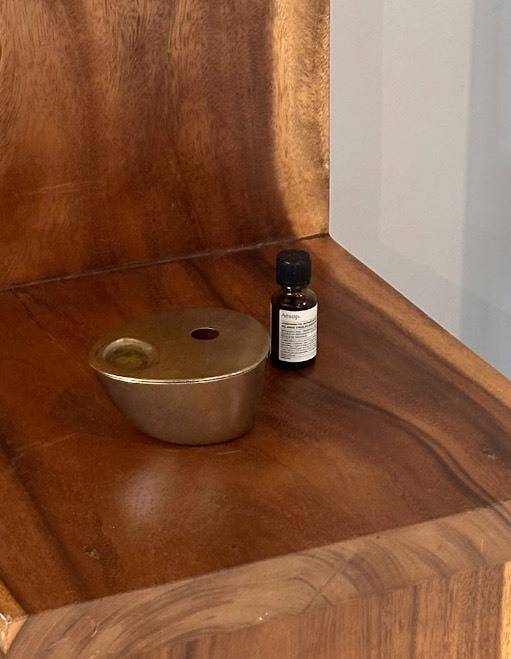 イソップ(Aesop)のブラスオイルバーナーとオイル