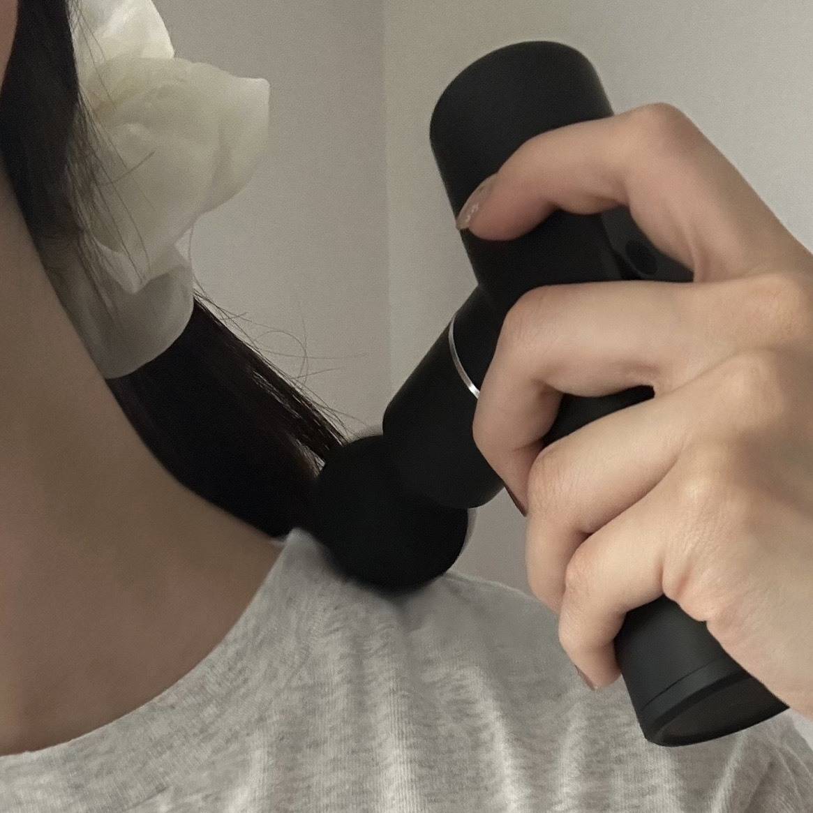 筋膜リリースガンで肩こり解消