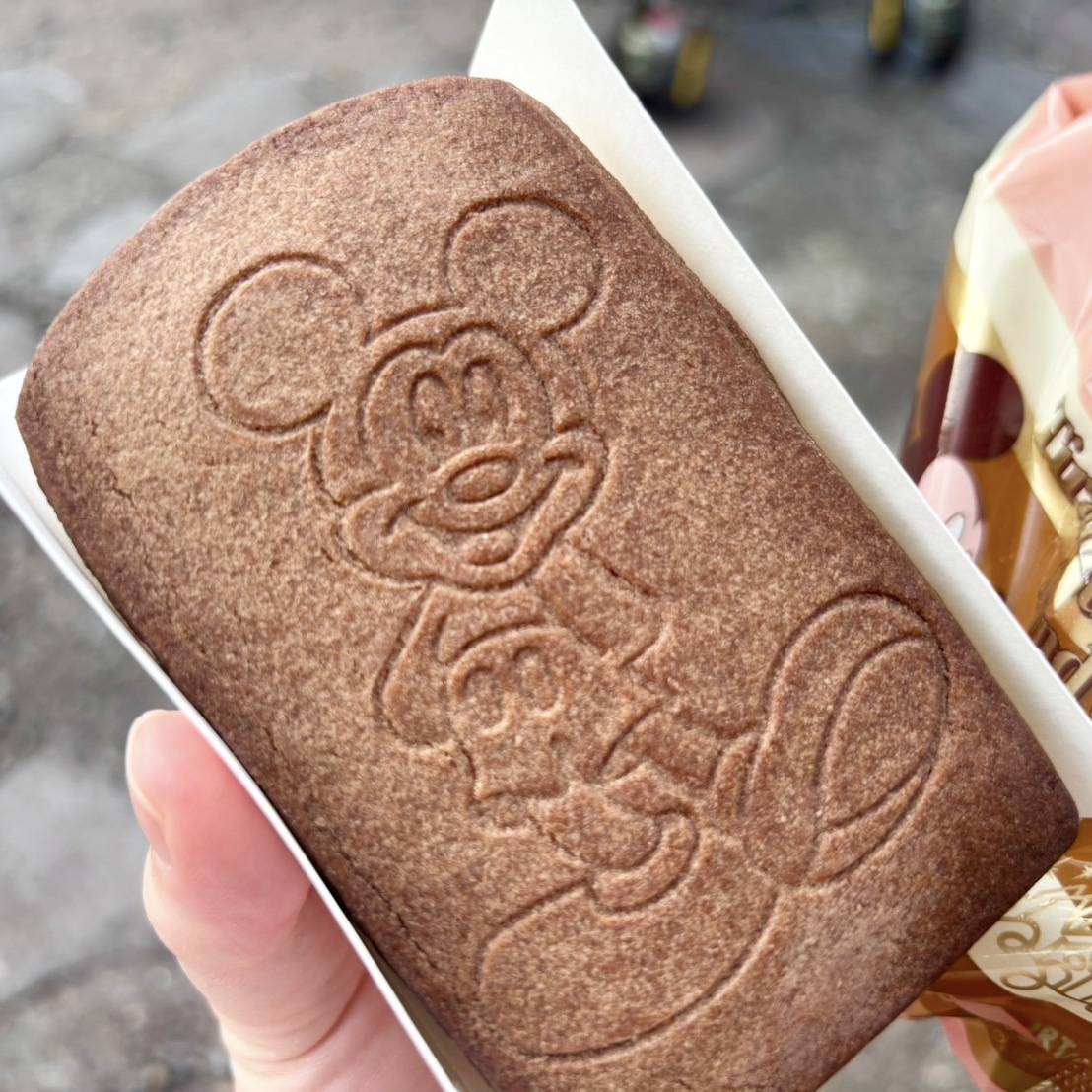 ティラミス・クッキーサンドアイス