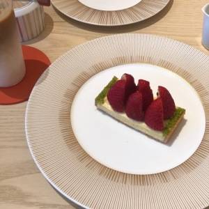 【大阪】ラグジュアリーな一杯を♡ヴィトンに囲まれながら過ごす「LE CAFF V」