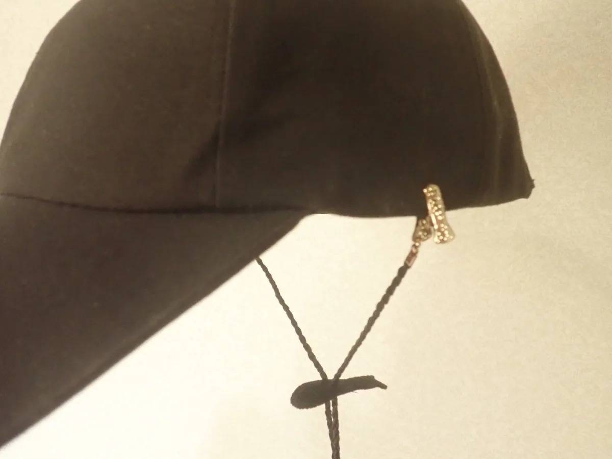 DAISO(ダイソー):帽子クリップ(UVチェッカー付、猫)