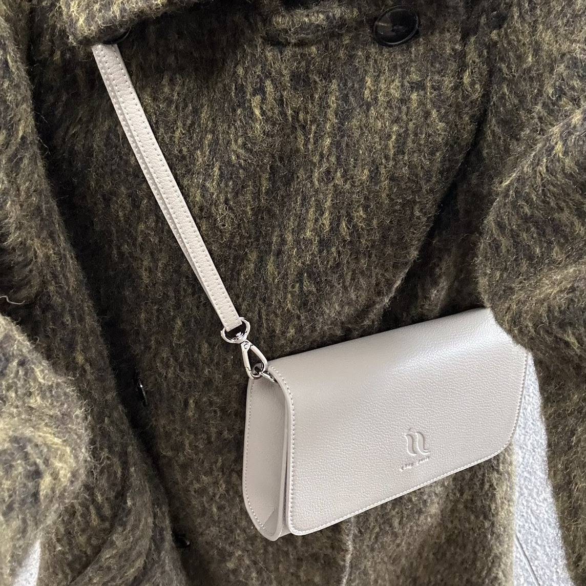 「qbag paris」のcoucou着画