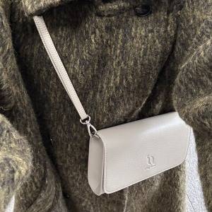 ちょっとそこまでも洒落見え♪小さくても収納力バッチリ「qbag paris」coucou