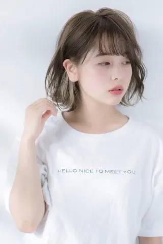 シナモングレージュのゆるボブ