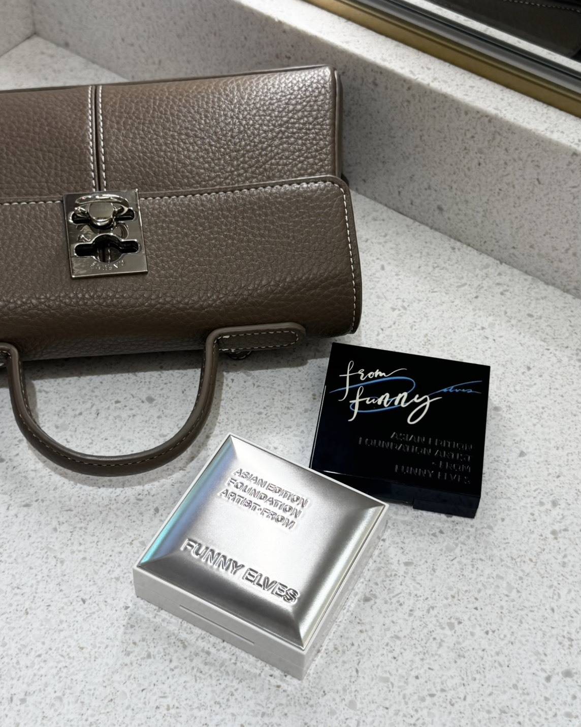 方里 FunnyElves「ソフトマットプレストパウダー」