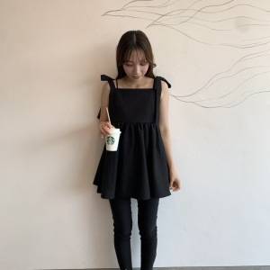 この夏ヘビロテ！秋冬にも使える「スキニーパンツ」のモノクロママコーデ