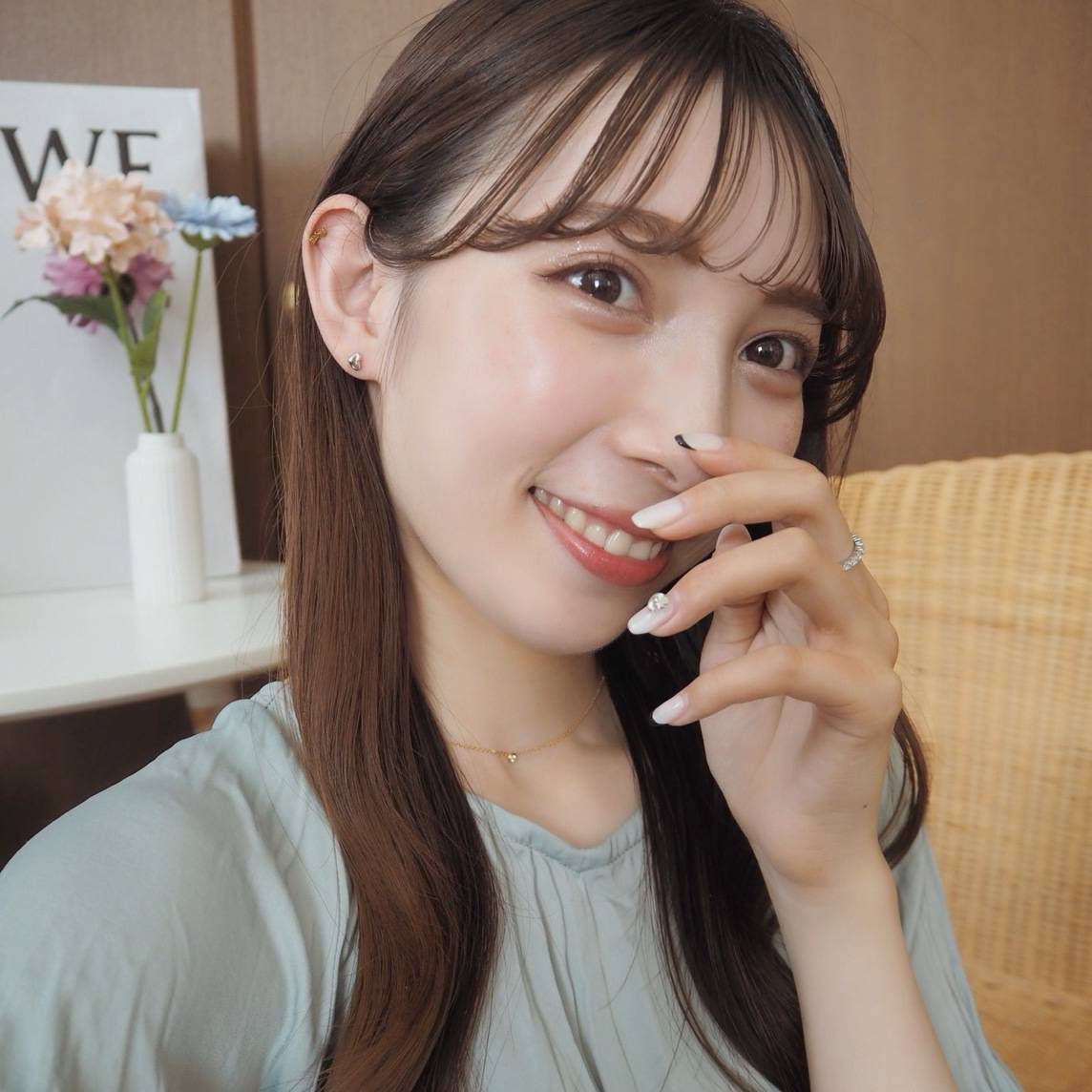 CHANELとイブサンローランでメイク