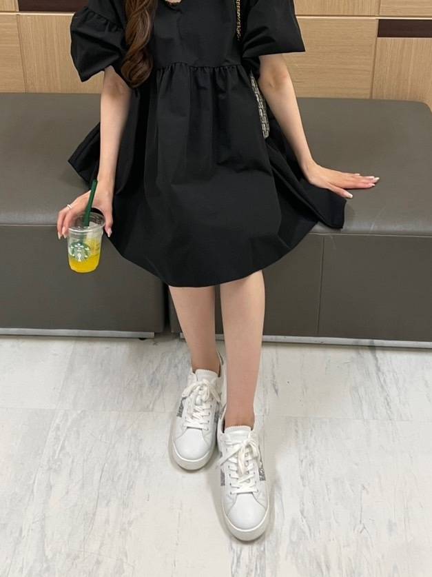 MONCLERのスニーカー着画