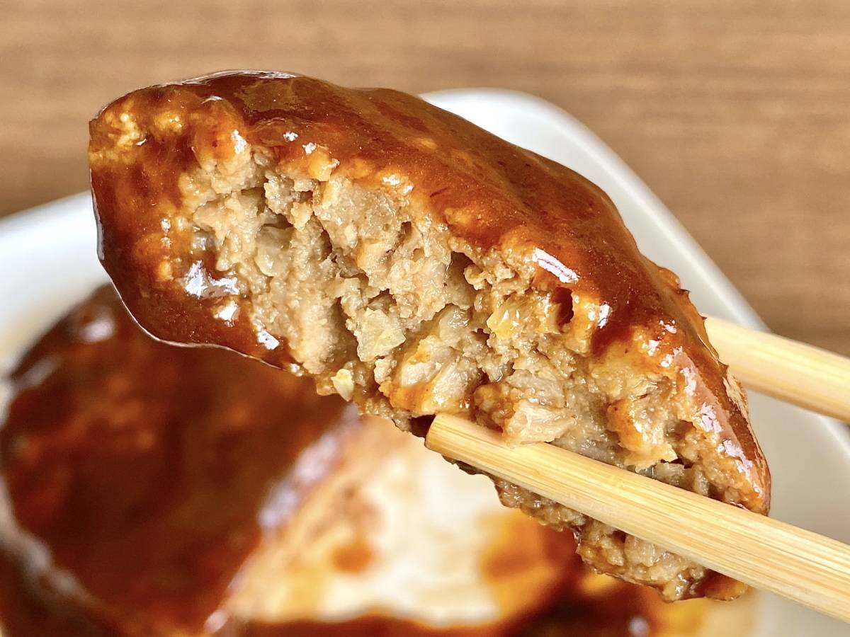 ジューシーなハンバーグ×コク深いデミグラスソースが最高!