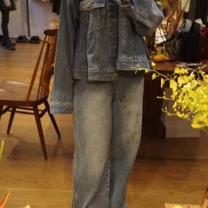 カジュアルを大人仕様に!秋冬コーデの大本命「デニムセットアップ」