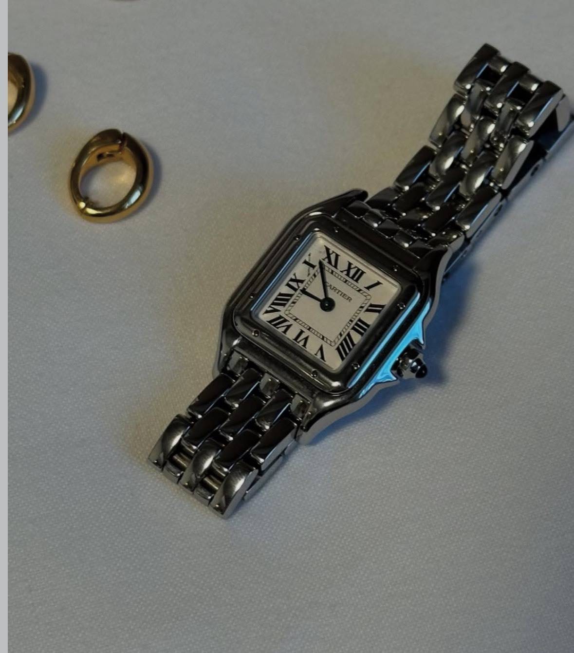 cartierのシルバーウォッチ