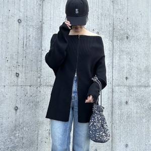 フィット感が生む美シルエット♡着こなし自由自在「ダブルジップ オフショルニット」コーデ