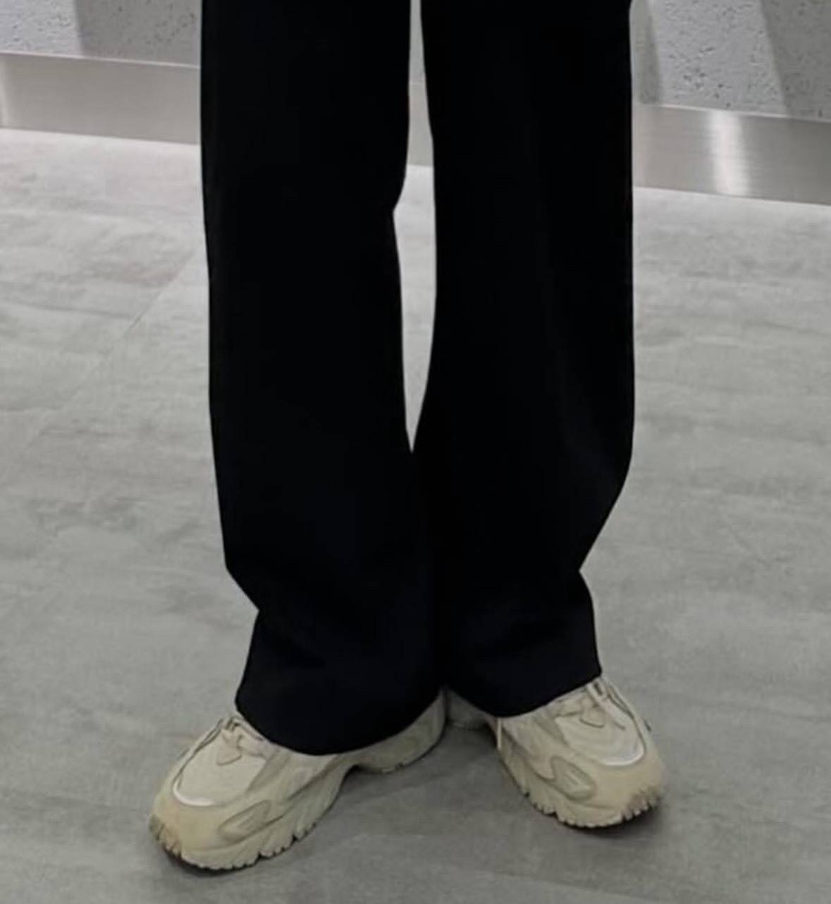 New Balance725着画