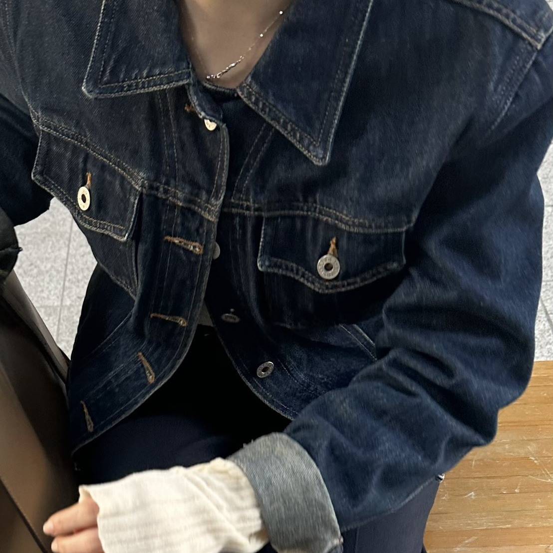 GUESSのデニムジャケット