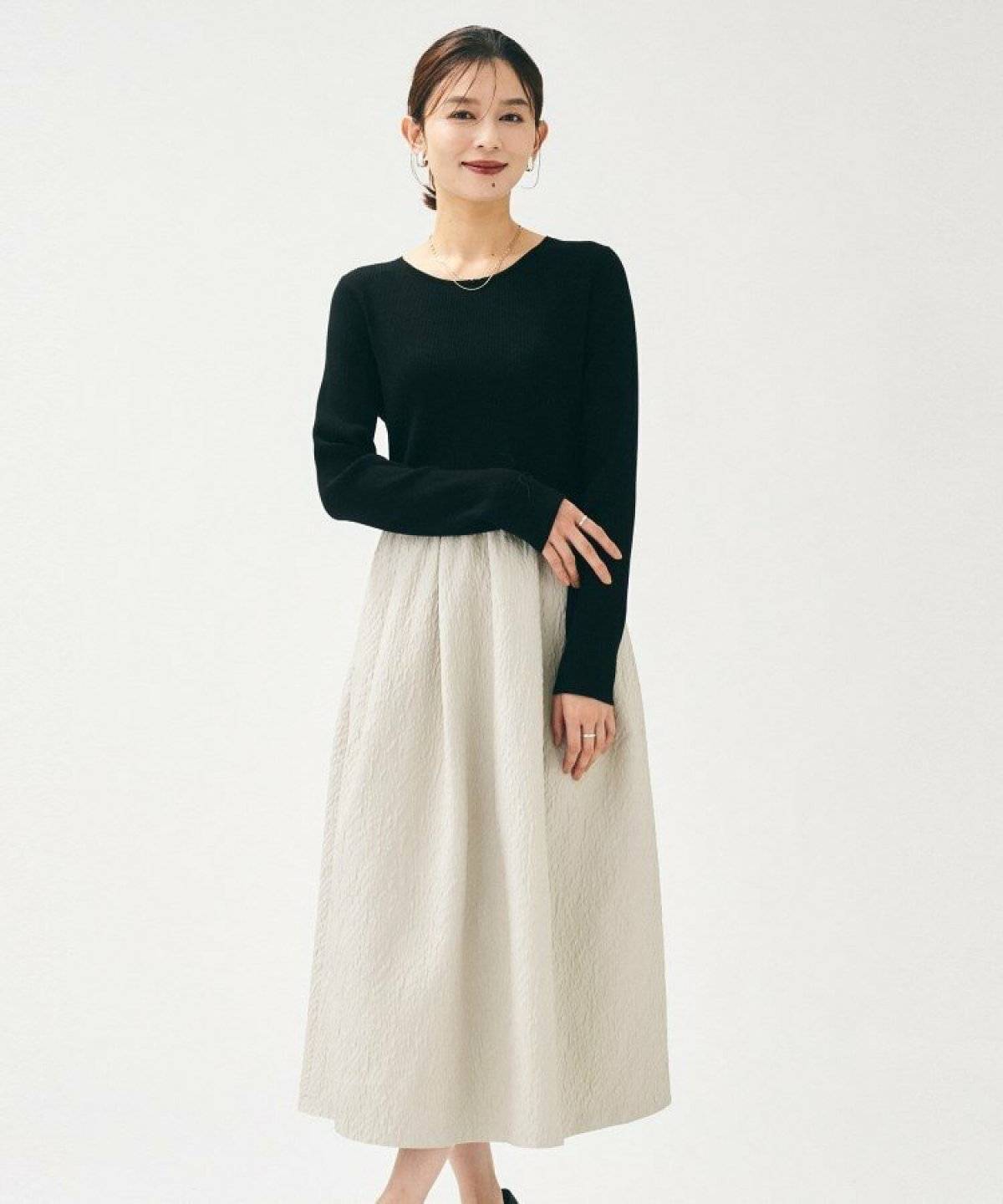 ワンピースコーデの女性