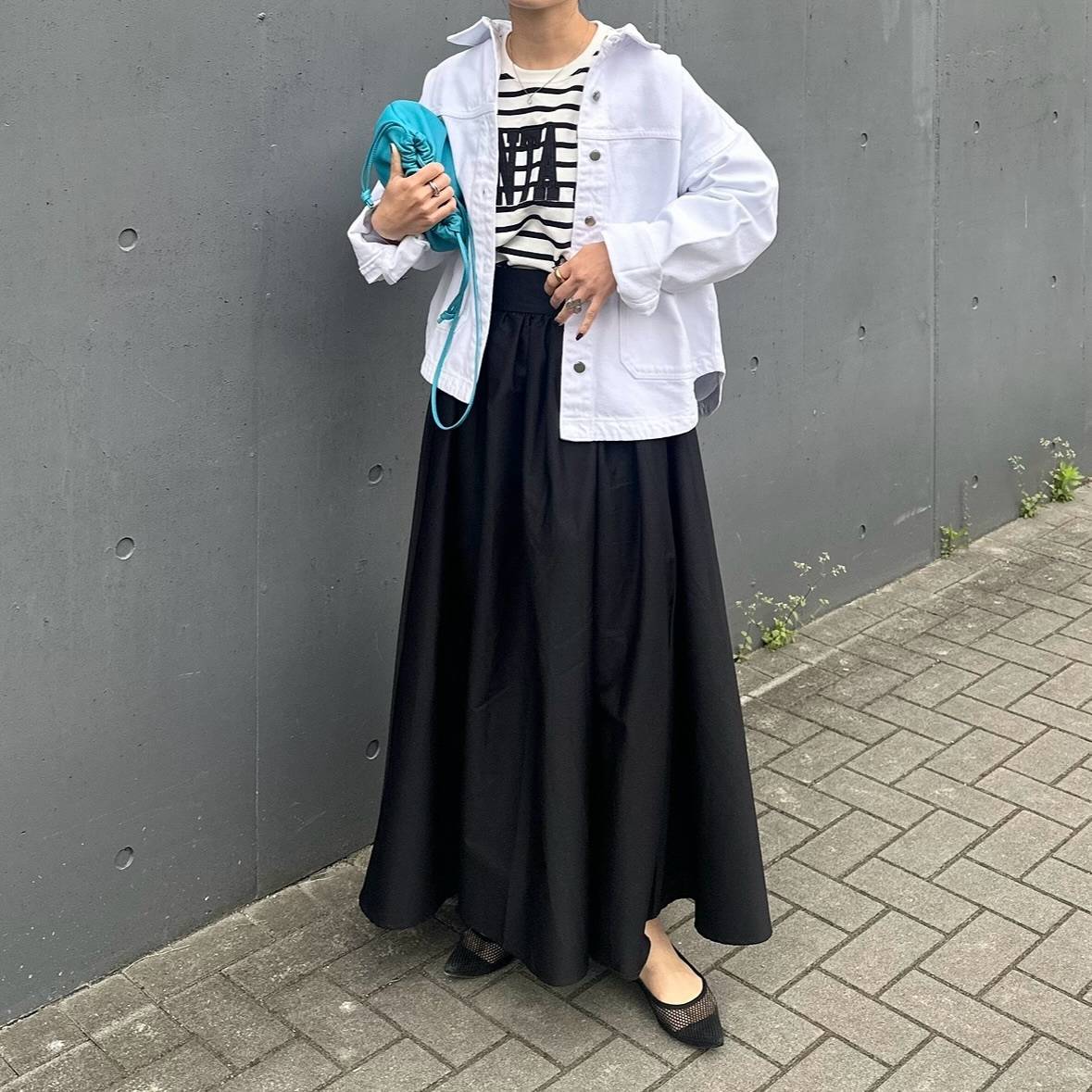 ボーダー柄のトップスをインナーに忍ばせる♡