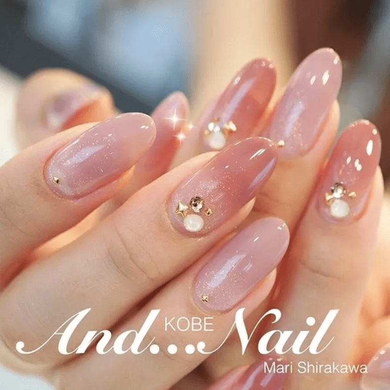 ベージュネイル