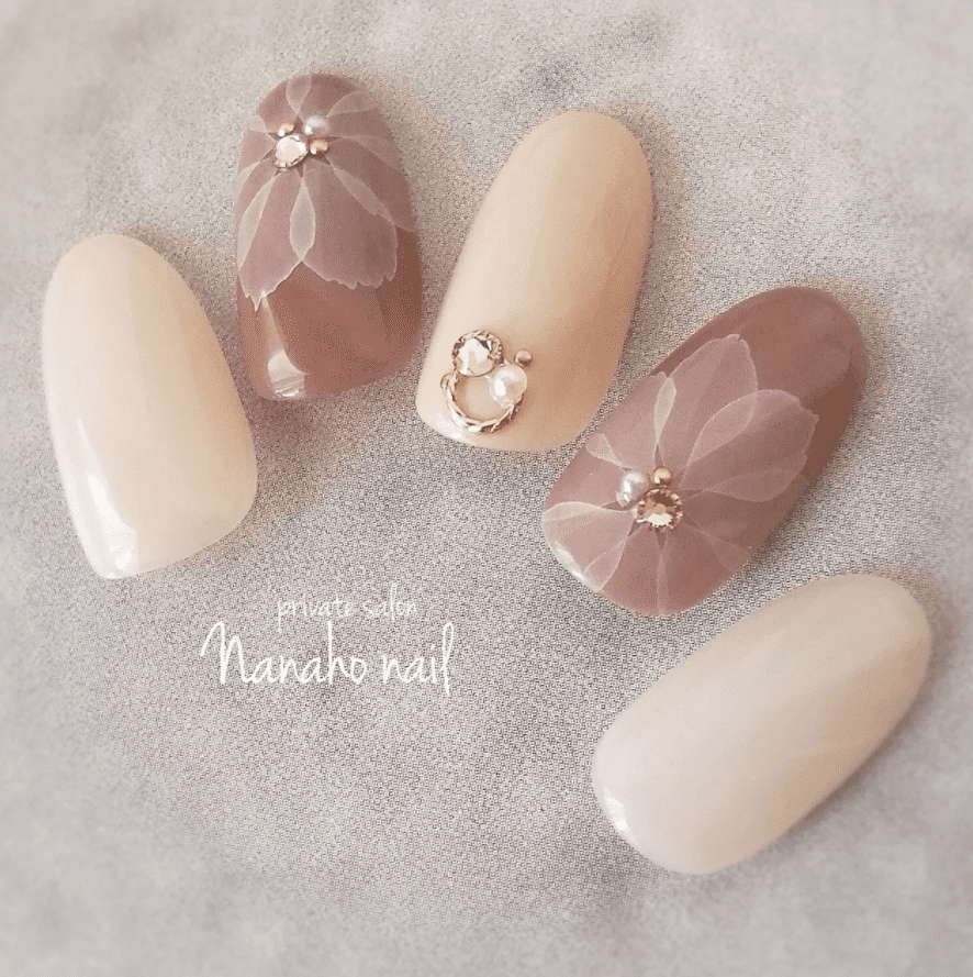 ベージュネイル