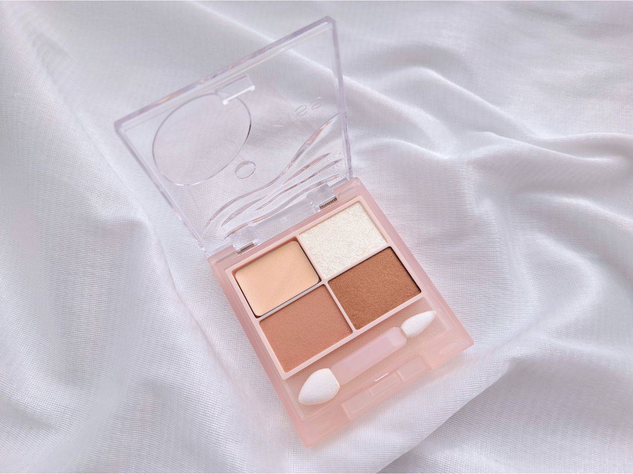 キス ズームアイポーション 01 アーモンドミスト