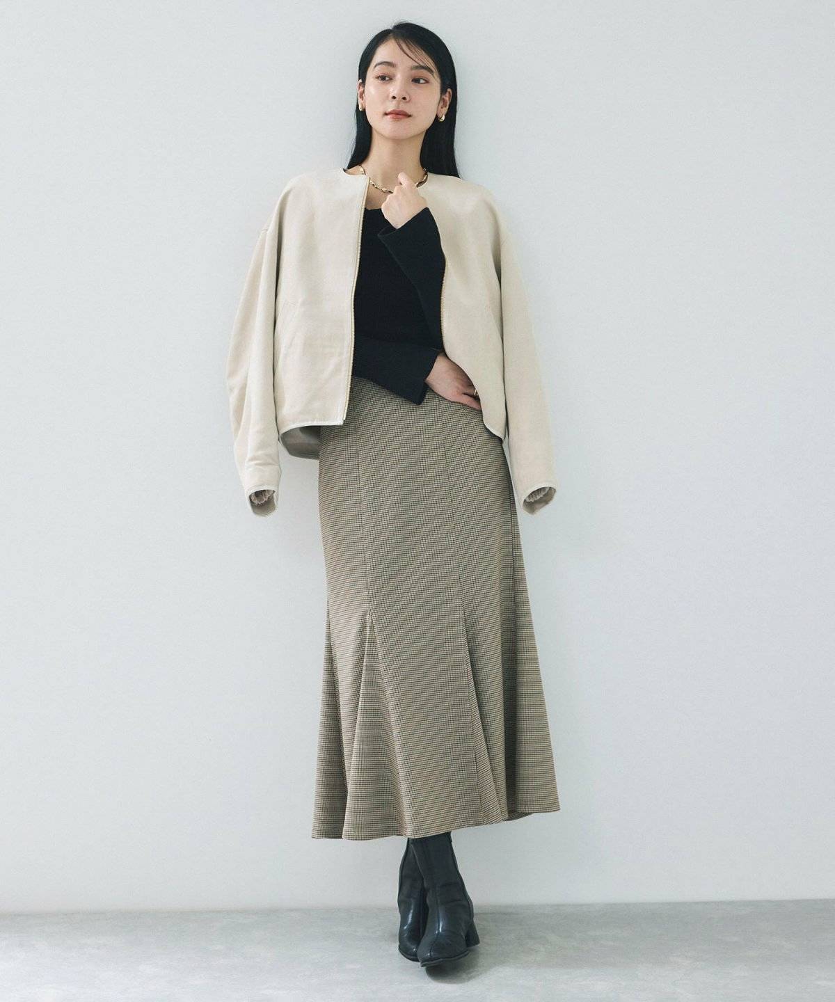 タイトなスカートコーデ