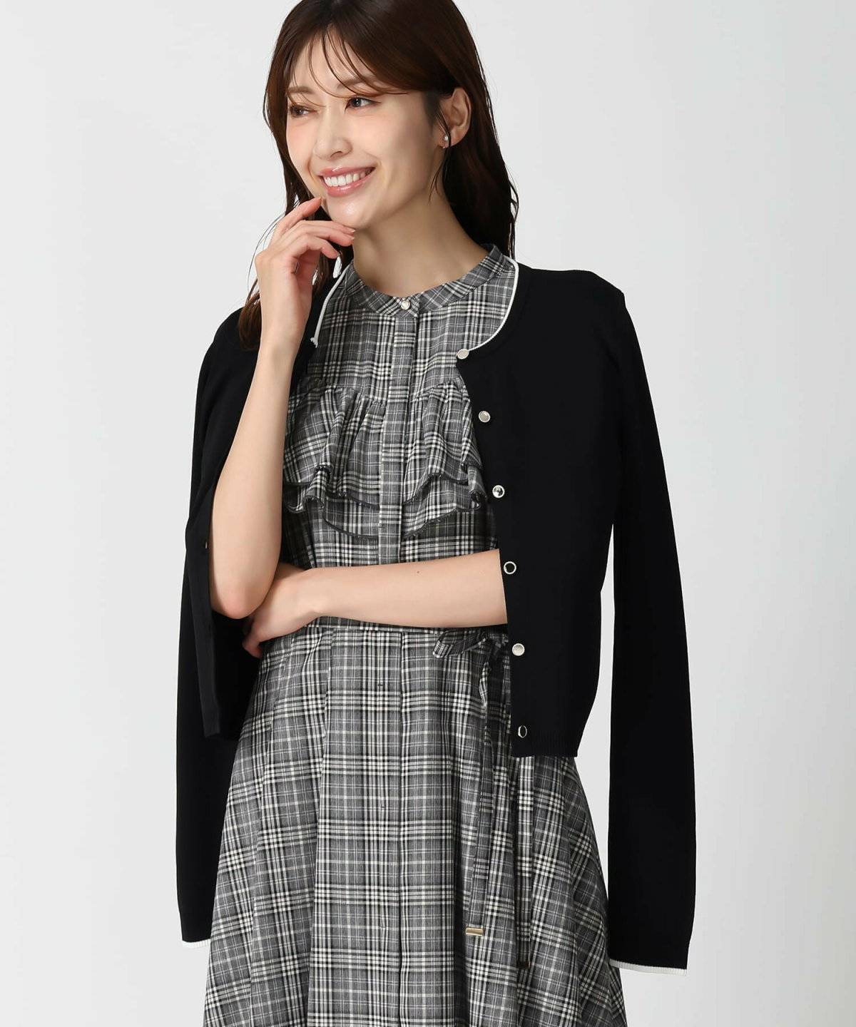 ワンピースコーデの女性