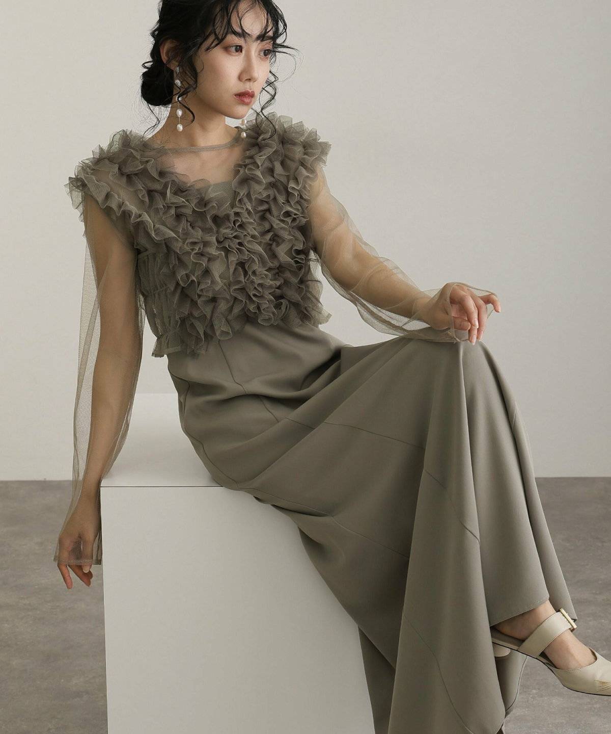 ドレスコーデの女性