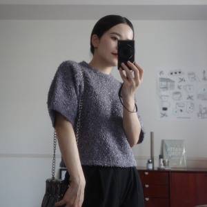 どんなボトムにも合う万能ニット♪二の腕カバーが嬉しい「Donoban」ハーフスリーブニット