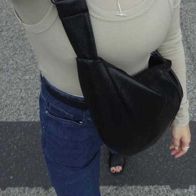 ボディバッグ着画