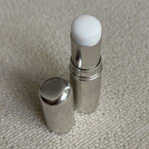 メイクの上からでもヨレない！潤いをずっとキープしてくれる【IPSA】保湿スティック