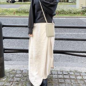 ラフなのに洒落見えする♪異素材MIXで織りなす大人の「モノトーンコーデ」