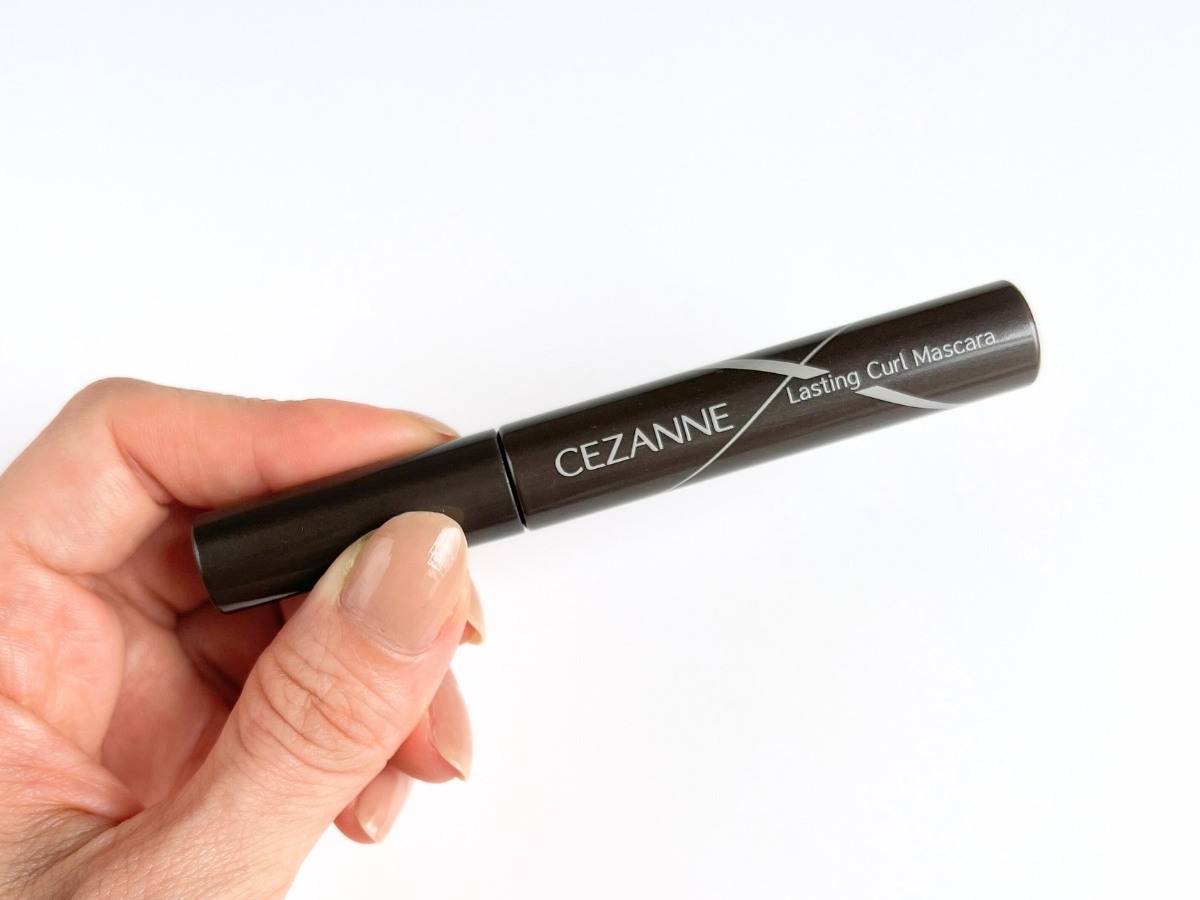 セザンヌ 耐久カールマスカラ 01ブラック