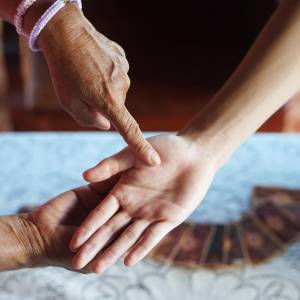 大器晩成型の運気。「チャンスを引き寄せる人」に現れるスゴい手相5選