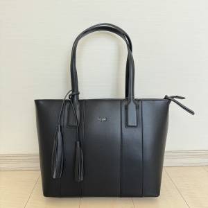 【2025年秋】週5で持ちたい。大人女子が買うべき「高見えバッグ」5選