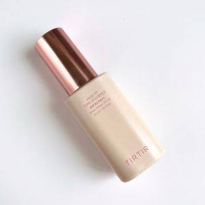 とんでもなく美肌に仕上がる……。透明感があふれる「名品下地」