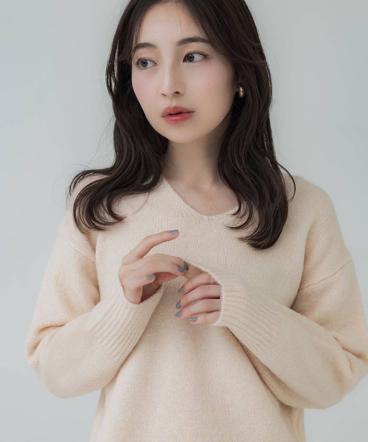 coca(コカ) ヤック風フワフワVネックプルオーバーニット