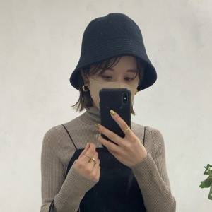 かぶるだけで“秋顔”に♡デイリーに使える軽やか素材の「バケットハット」