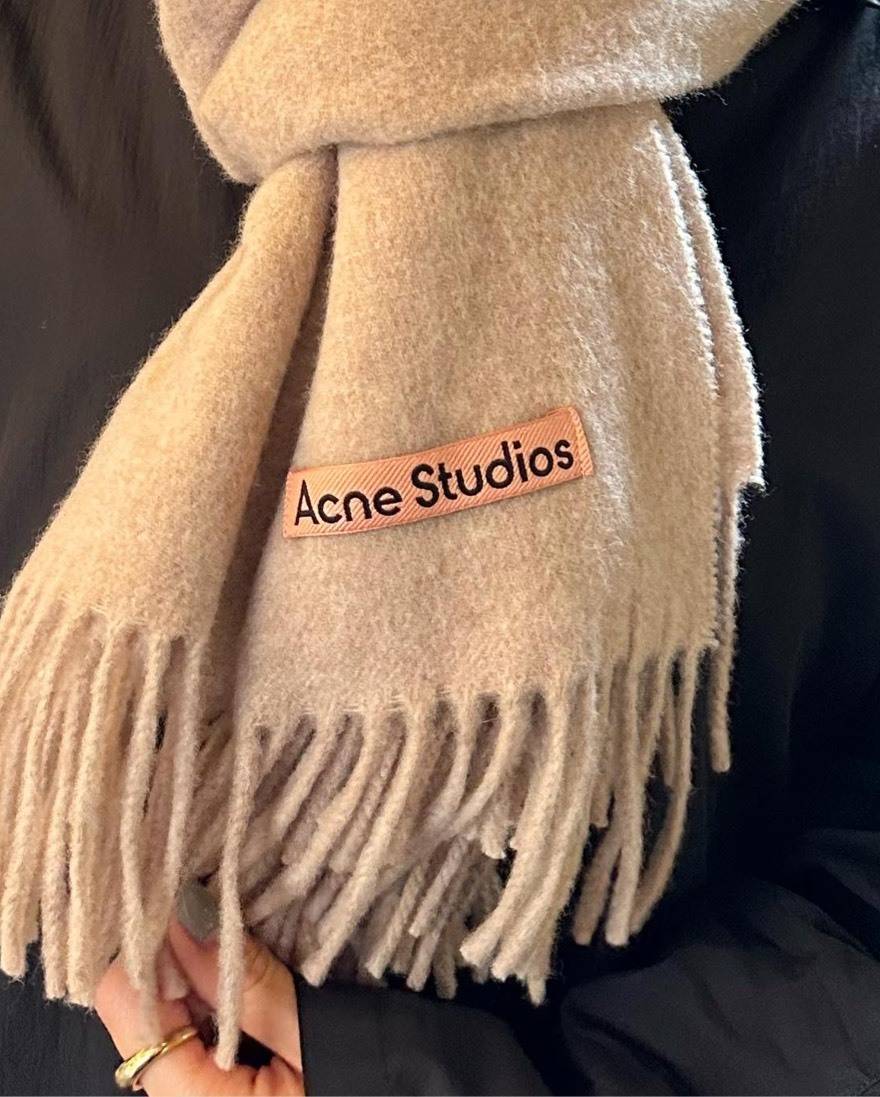 Acne Studiosのマフラー