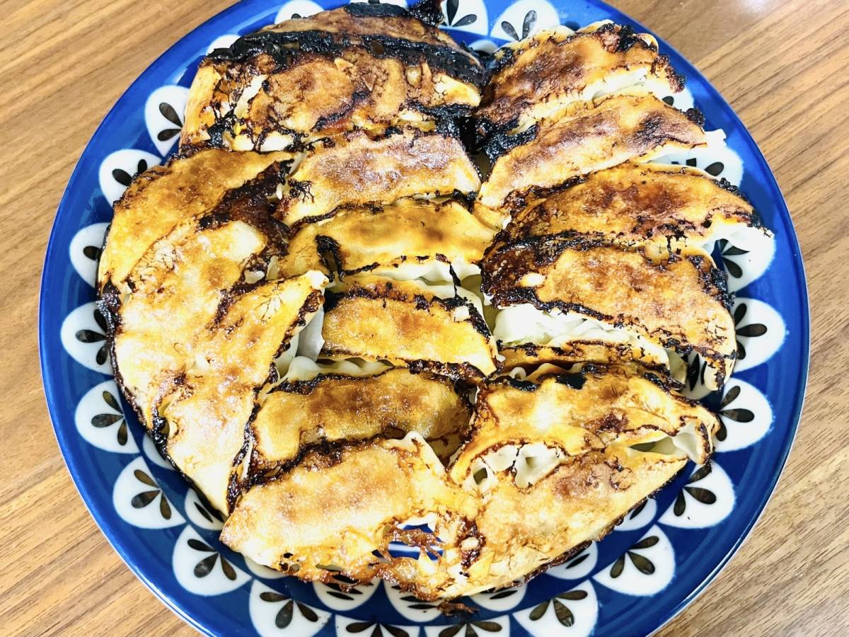 きれいに焼き目がついた餃子