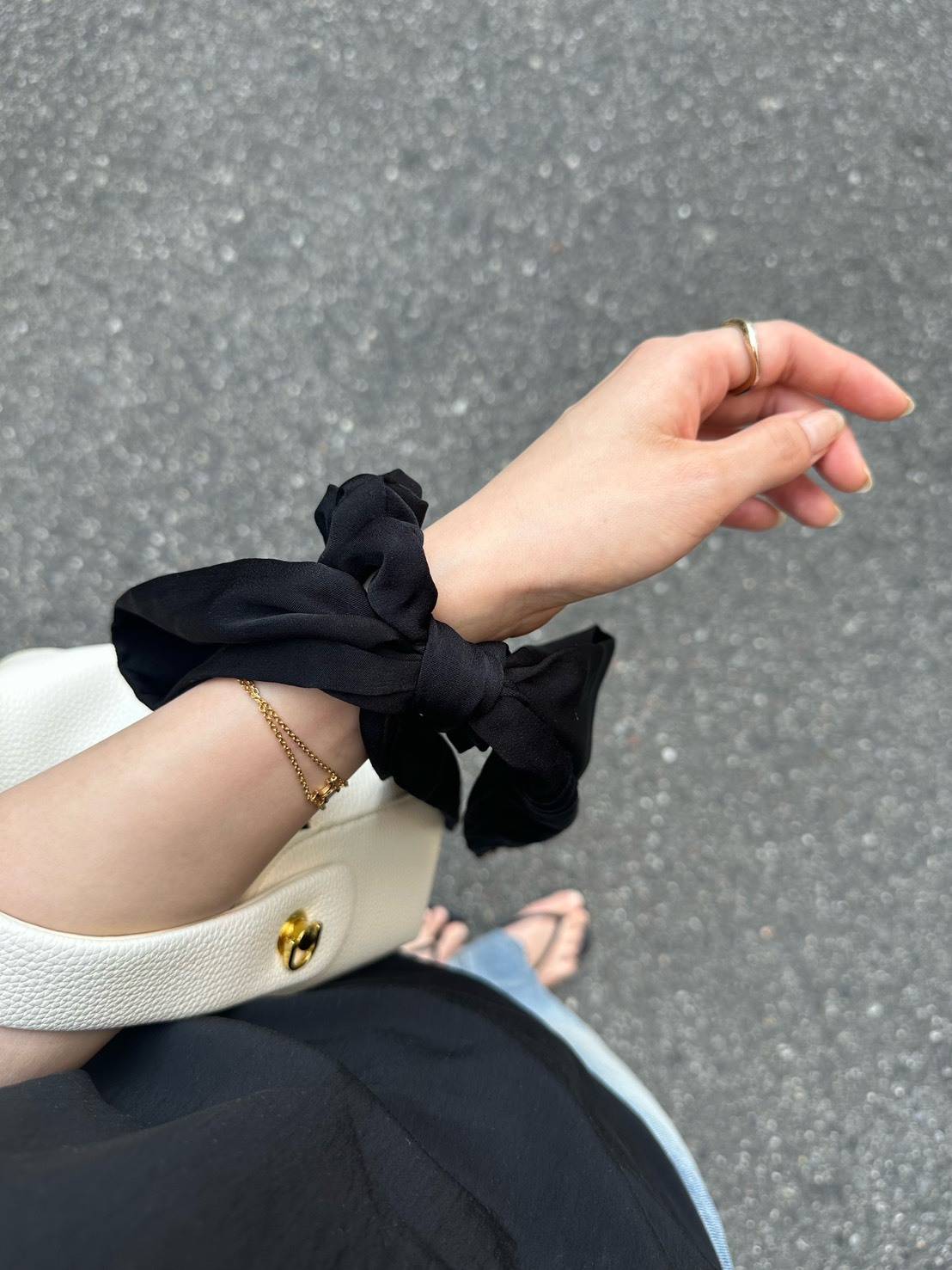 サテンリボンシュシュ