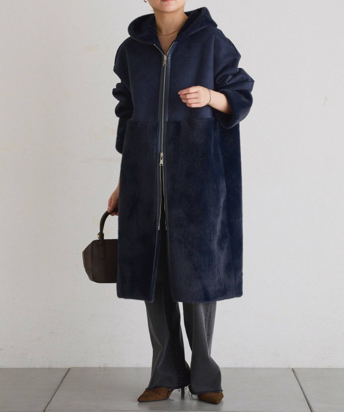 冬コーデの女性