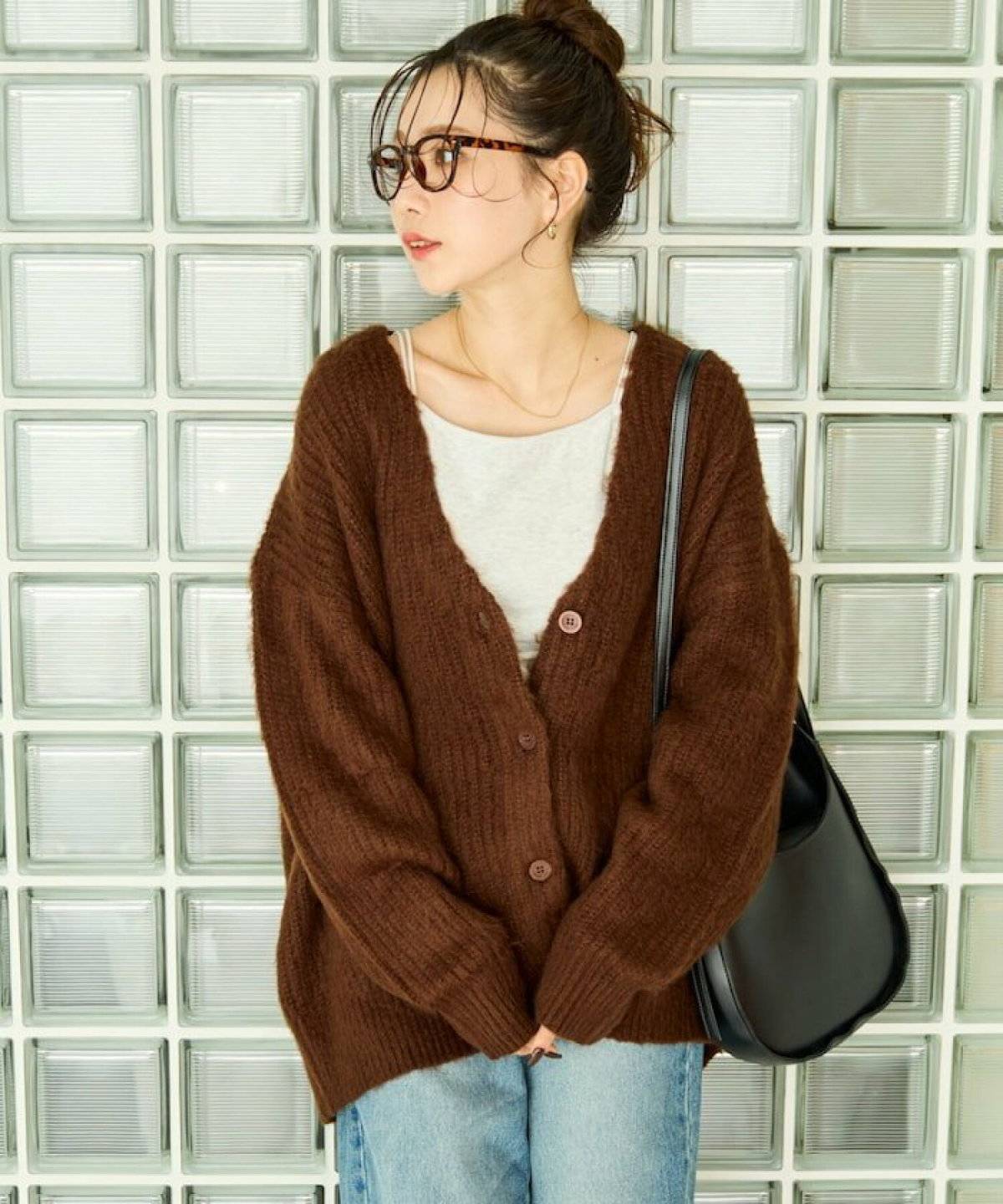 パンツコーデの女性