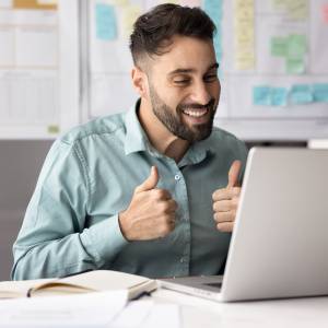 モテるイケオジの共通点。コミュ力の高い40代50代男性の仕草5選