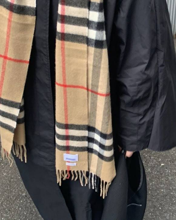Burberryのチェックマフラー