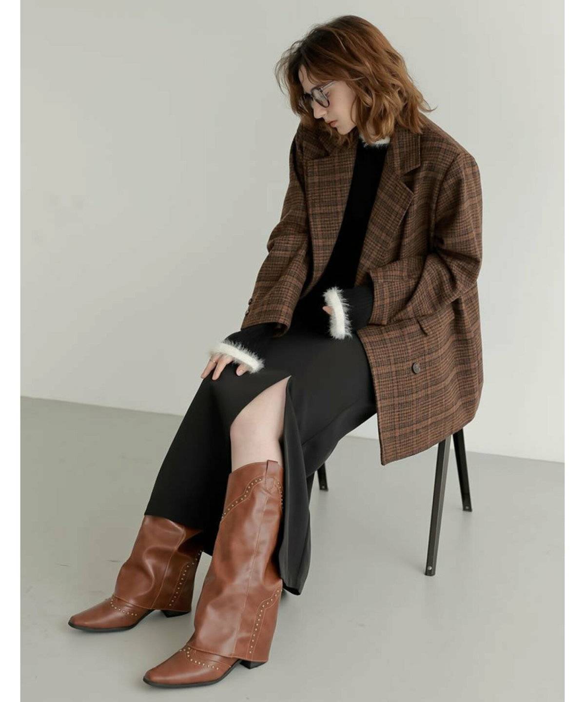 ワンピースコーデの女性