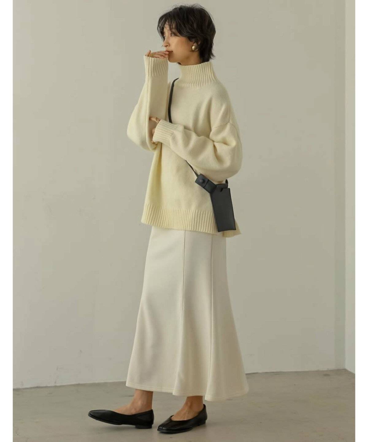 スカートコーデの女性