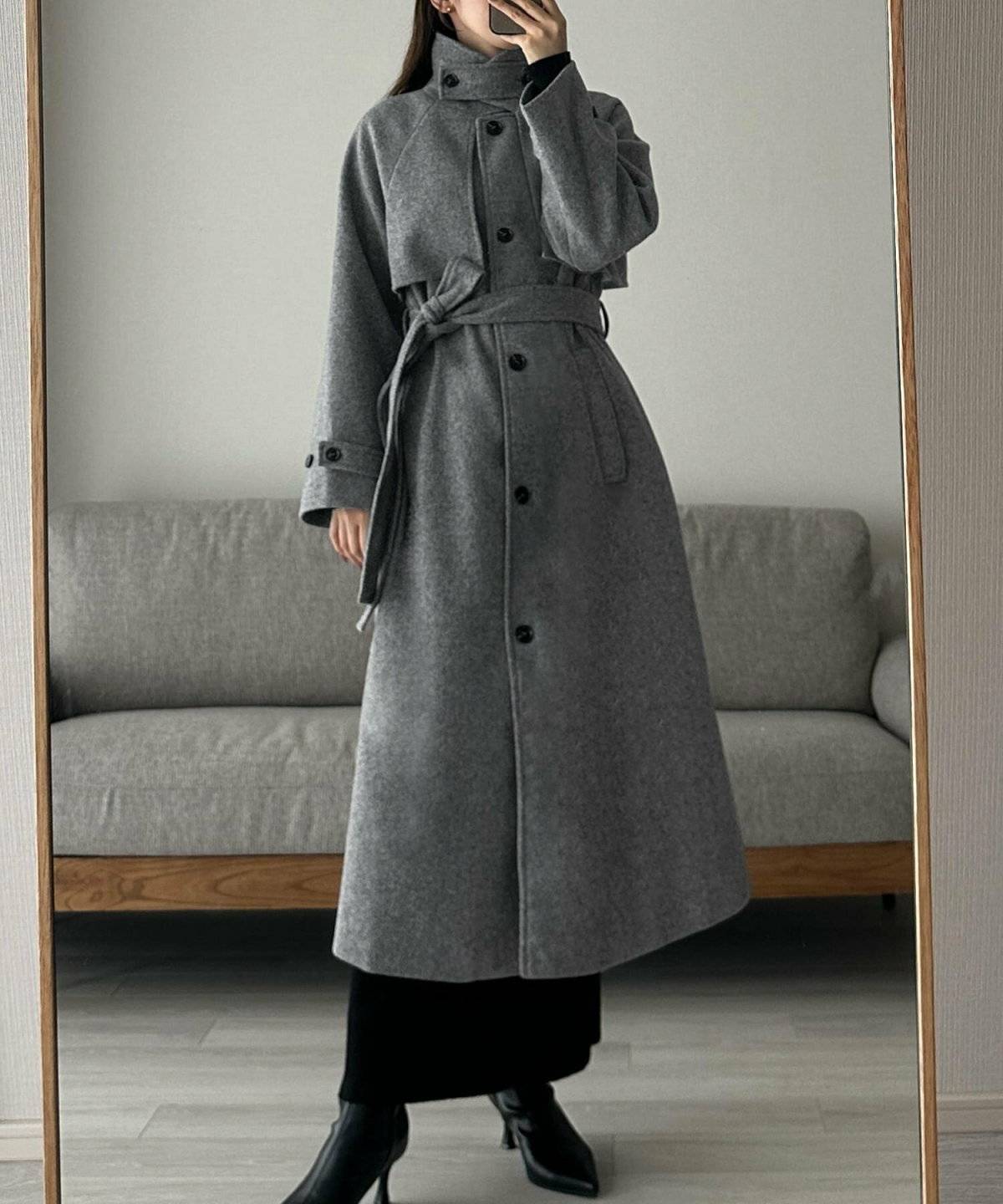 グレーコートコーデ