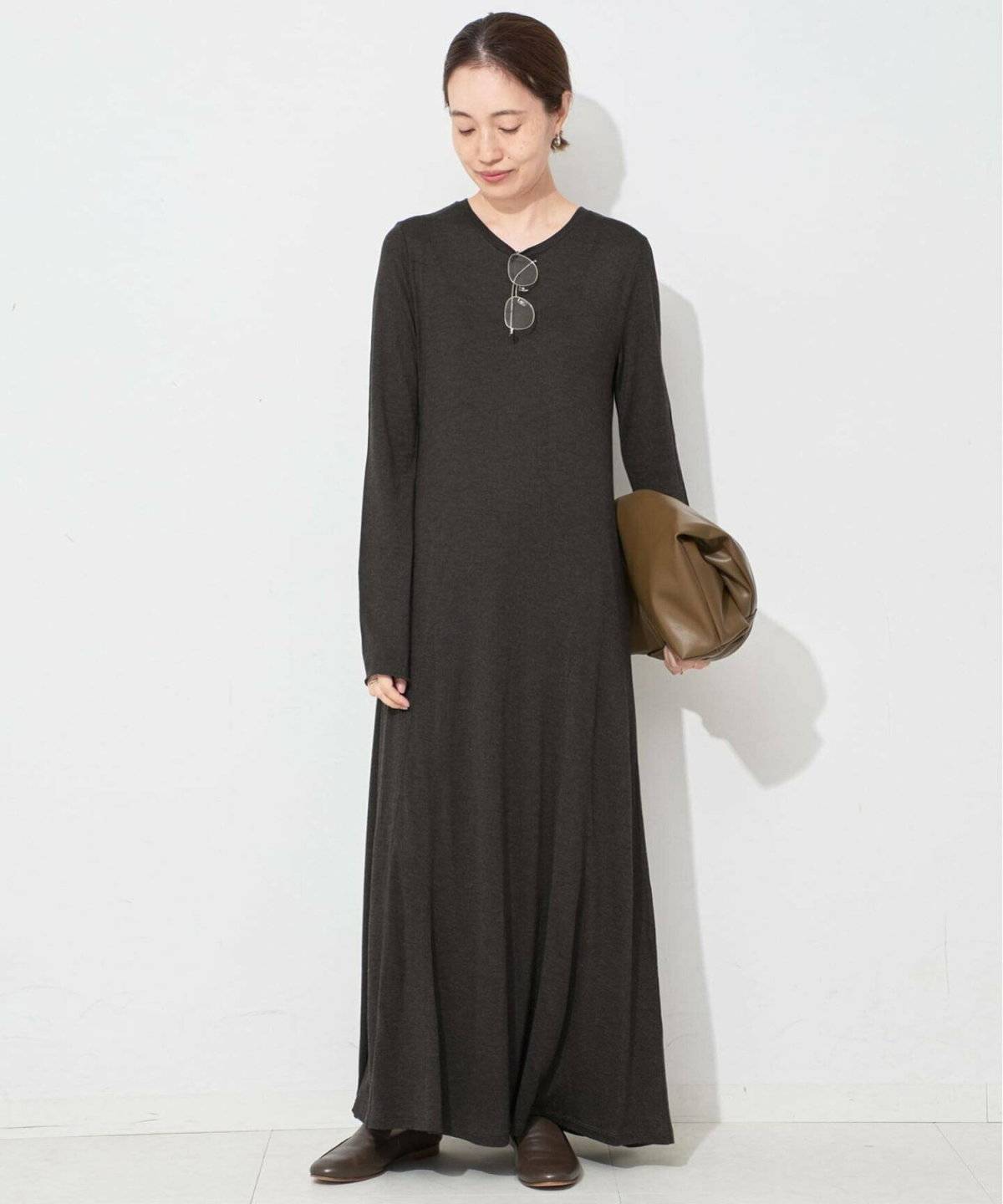 ワンピースを着た女性