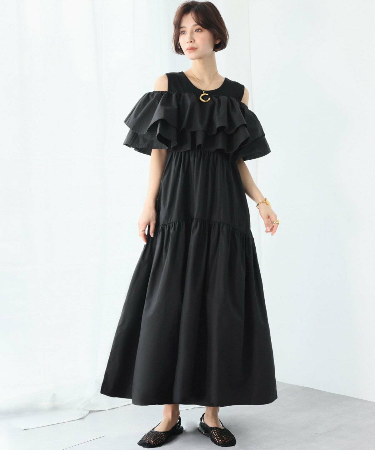 ブラックのワンピースコーデ