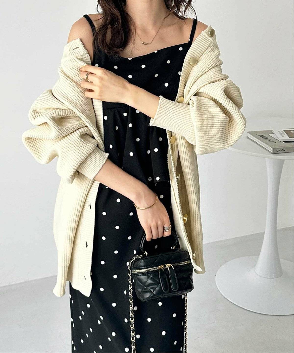 秋コーデの女性