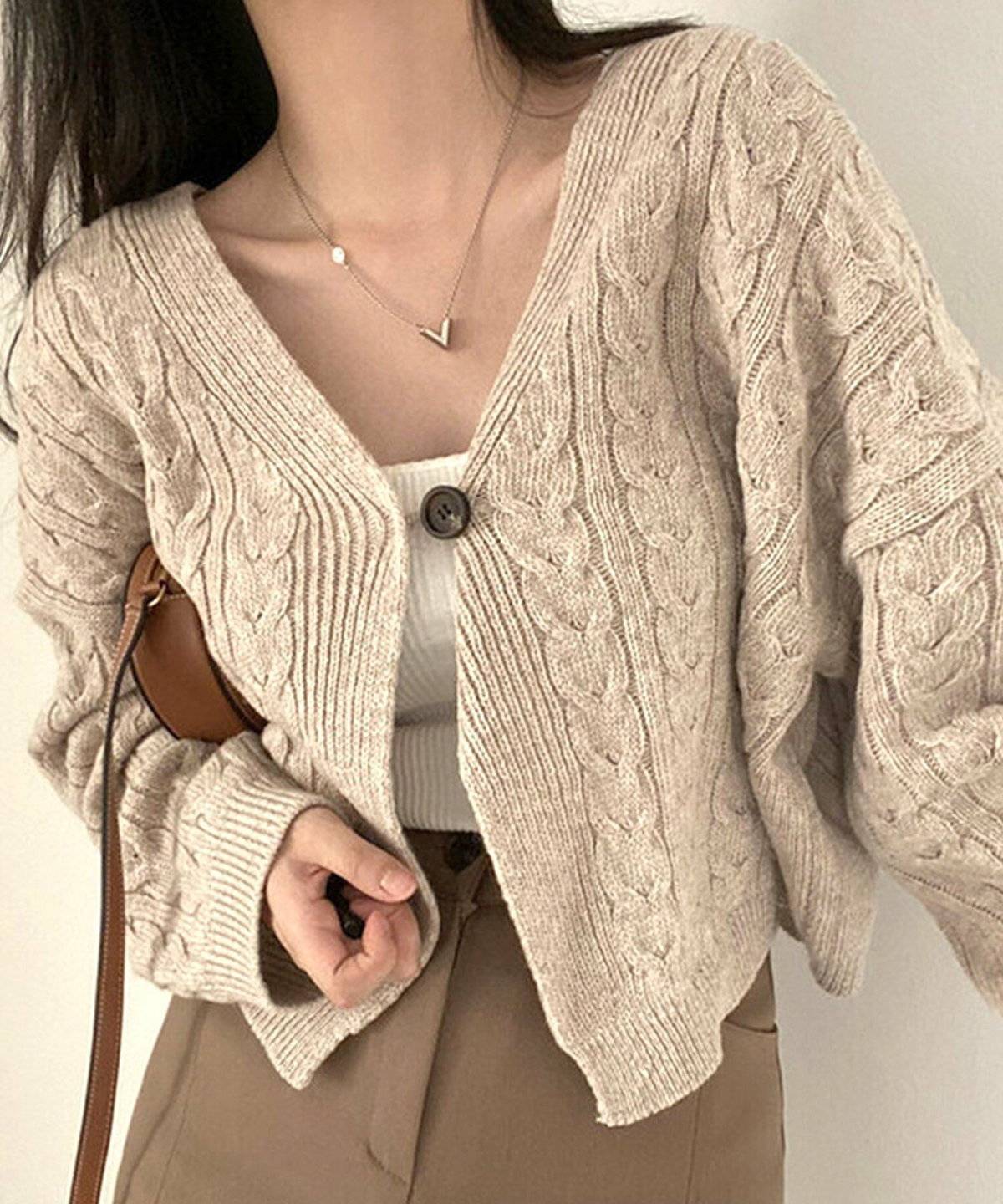 パンツコーデの女性